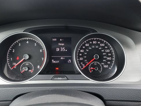 Used 2015 Volkswagen Golf Launch Edition FWD image 18