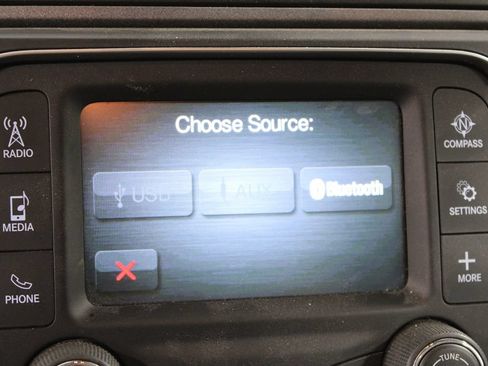 Used 2018 RAM 3500 Tradesman w/ Chrome Appearance Group RWD image 32