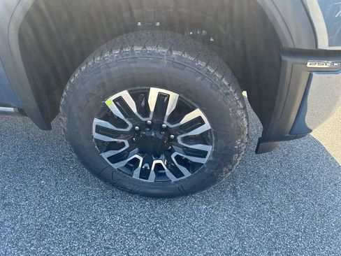 New 2026 GMC Sierra 2500 Denali Ultimate image 7