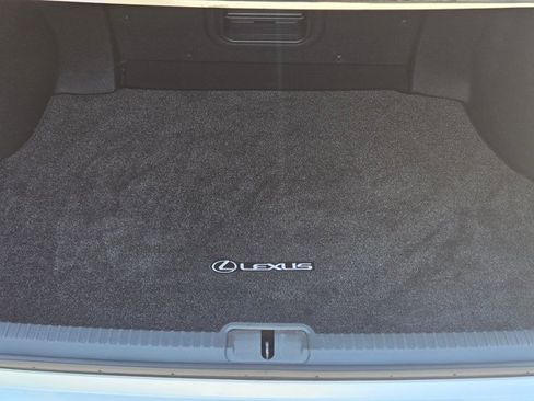 Used 2019 Lexus ES 350 Ultra Luxury w/ Accessory Package 2 image 6