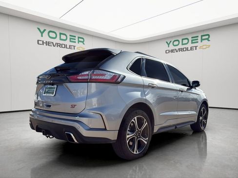 Used 2022 Ford Edge ST image 7