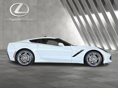 Used 2017 Chevrolet Corvette Stingray Coupe w/ 1LT image 4