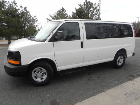Used 2012 Chevrolet Express 3500 LS image 3
