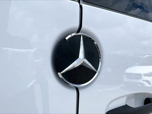 Used 2023 Mercedes-Benz Sprinter 2500 image 30