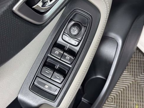 Certified 2023 Subaru Forester Premium AWD/4WD image 18