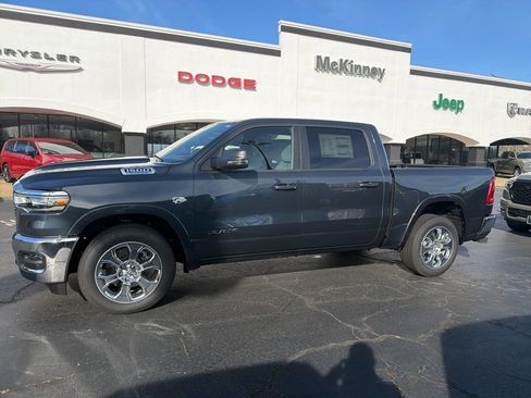 New 2026 RAM 1500 Big Horn AWD/4WD image 9