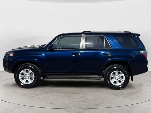 Used 2024 Toyota 4Runner SR5 AWD/4WD image 2
