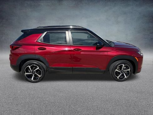 Used 2022 Chevrolet TrailBlazer RS w/ Sun and Liftgate Package FWD image 7