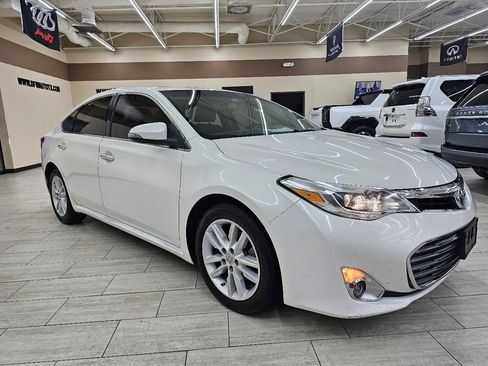 Used 2014 Toyota Avalon XLE Premium image 5