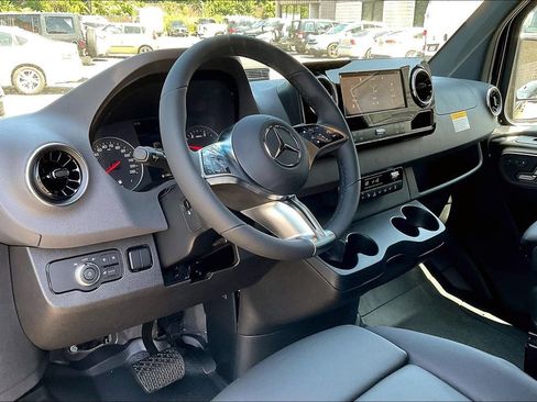 New 2025 Mercedes-Benz Sprinter 144 Cargo image 5