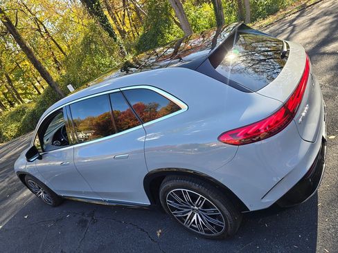 Used 2023 Mercedes-Benz EQS 580 4MATIC SUV image 96