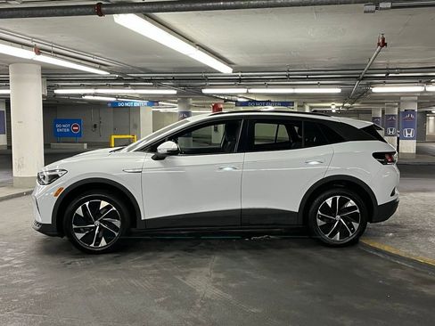 Used 2022 Volkswagen ID.4 Pro image 33