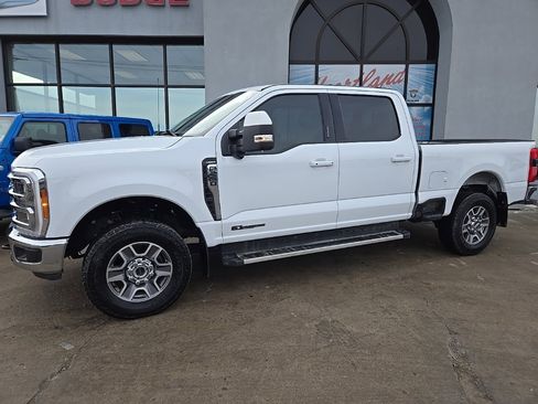 Used 2023 Ford F250 Lariat image 4