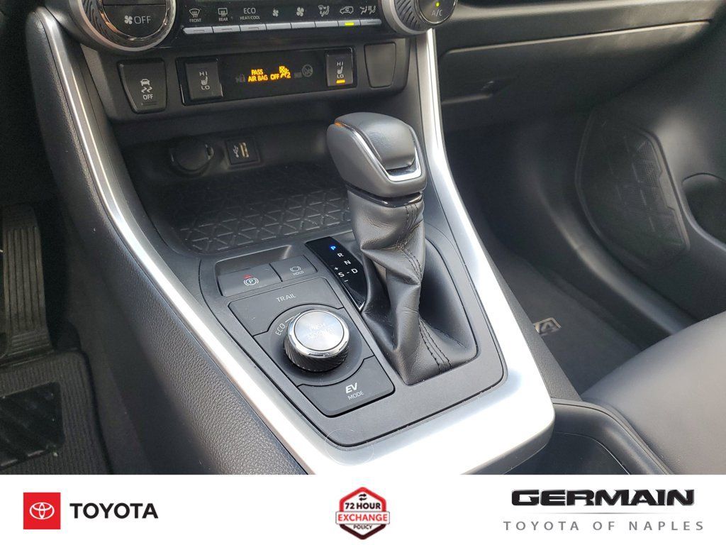Certified 2025 Toyota RAV4 XSE AWD/4WD image 27