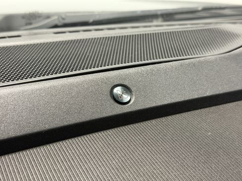 Used 2022 Ford F150 Lightning Platinum image 10