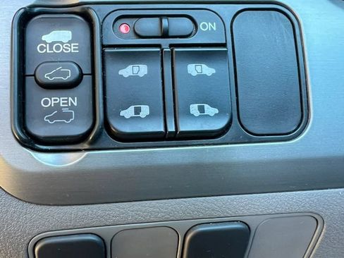Used 2010 Honda Odyssey EX-L image 9