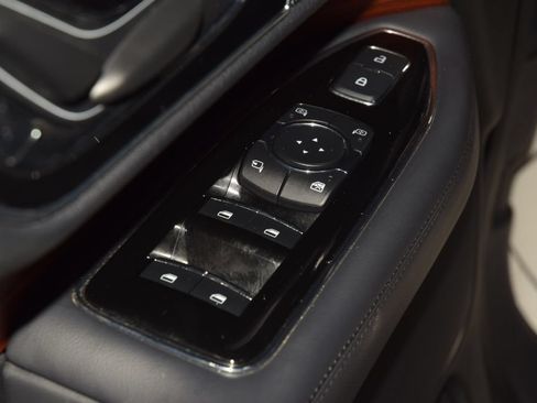 Used 2024 Lincoln Navigator L 4WD image 49