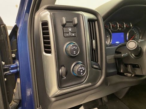 Used 2017 Chevrolet Silverado 2500 LT w/ LT Convenience Package image 31