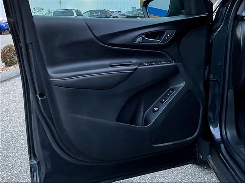 Certified 2022 Chevrolet Equinox Premier image 9
