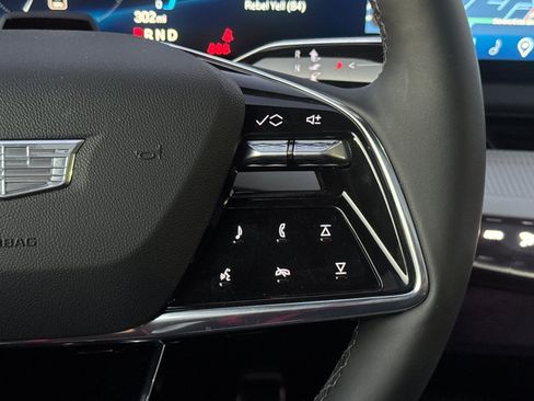 Certified 2025 Cadillac Optiq Luxury 1 image 33