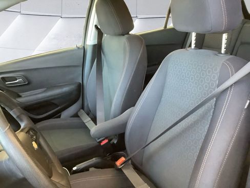 Used 2020 Chevrolet Trax LS w/ LPO, Protection Package image 8