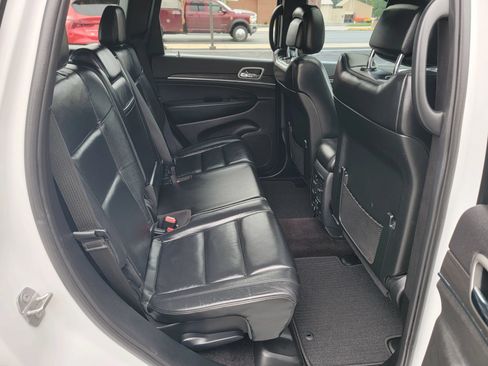 Used 2018 Jeep Grand Cherokee Limited AWD/4WD image 13