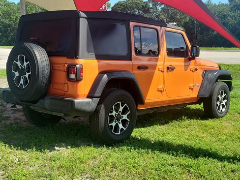 Used 2019 Jeep Wrangler Unlimited Sport S AWD/4WD image 4