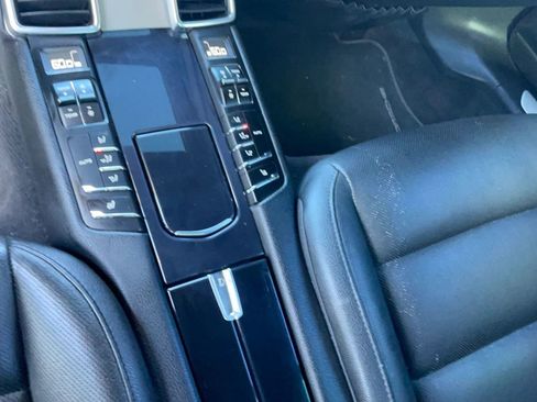 Used 2015 Porsche Panamera S RWD image 37