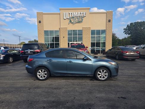 Used 2011 MAZDA MAZDA3 i Touring image 1