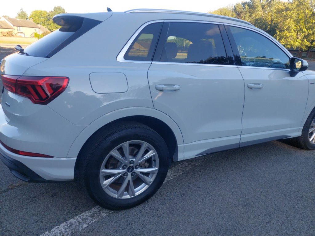 Used 2025 Audi Q3 2.0T Premium Plus w/ Premium Plus Package AWD/4WD image 9
