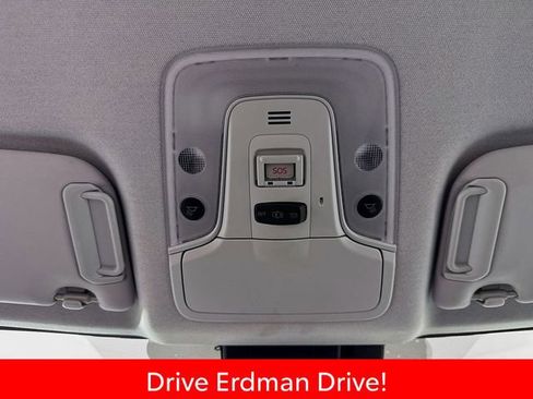 Used 2022 Toyota Prius Prime XLE FWD image 18