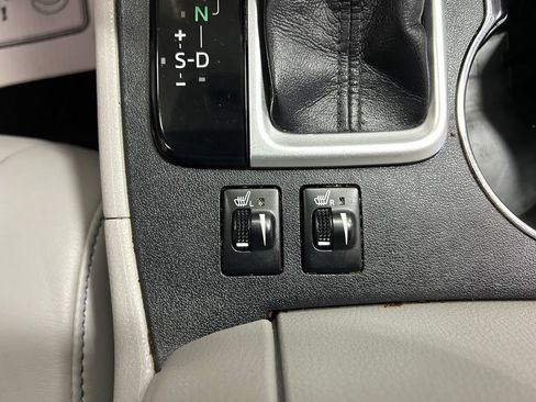 Used 2015 Toyota Highlander XLE AWD/4WD image 17
