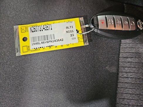Certified 2023 Nissan Altima 2.5 S FWD image 29