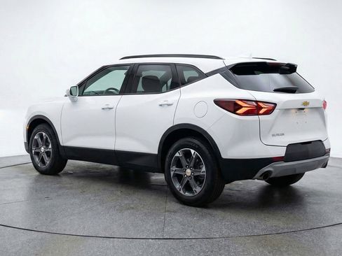 Used 2025 Chevrolet Blazer LT FWD image 6