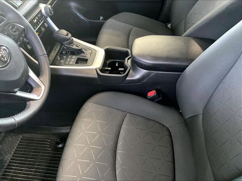 Used 2023 Toyota RAV4 XLE image 20