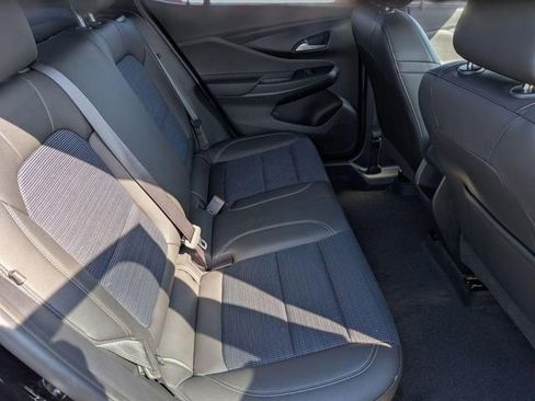 Used 2025 Buick Envista Preferred image 28