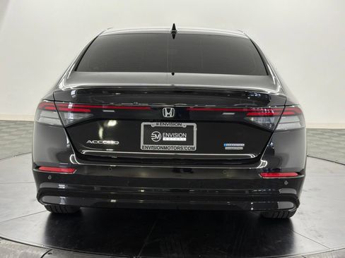 Used 2025 Honda Accord Touring image 11