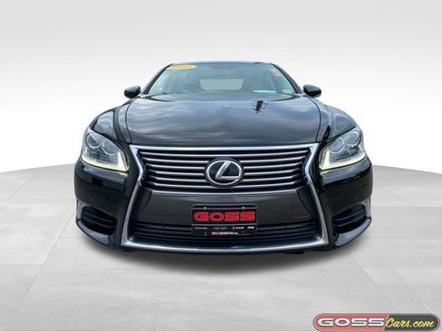 Used 2013 Lexus LS 460 AWD w/ Comfort Pkg image 2