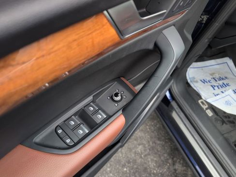 Used 2023 Audi Q5 2.0T Premium w/ Convenience Package image 12