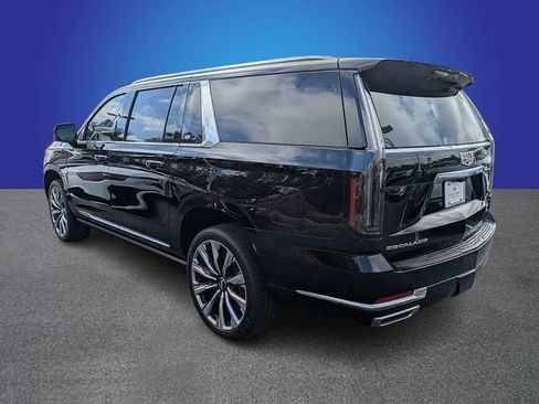 New 2026 Cadillac Escalade Luxury image 3