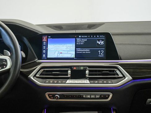 Used 2023 BMW X5 xDrive40i w/ M Sport Package AWD/4WD image 13