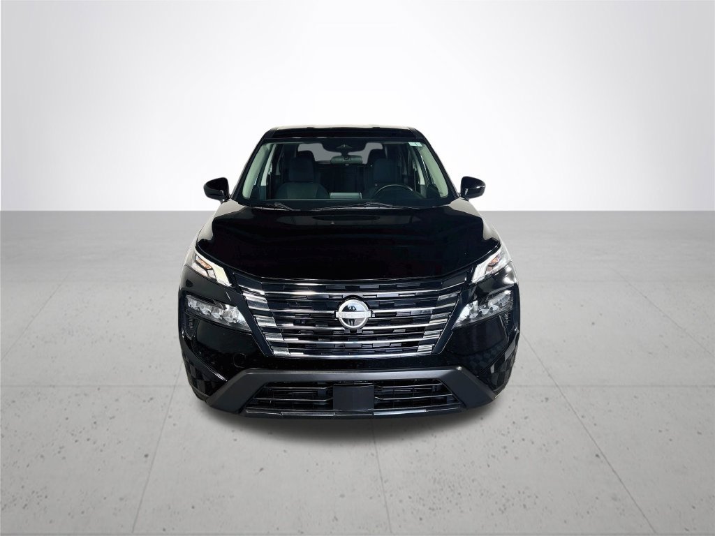 Used 2024 Nissan Rogue SV FWD image 3