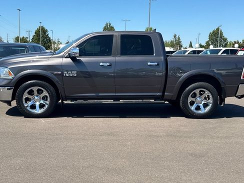Used 2016 RAM 1500 Laramie w/ Convenience Group AWD/4WD image 7