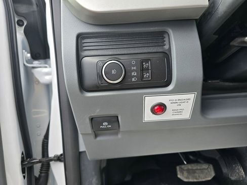 New 2026 Ford F550 4x4 Crew Cab image 32