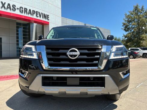 Used 2024 Nissan Armada SL RWD image 3