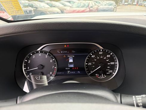 Used 2024 Nissan Frontier SV w/ SV Convenience Package image 23