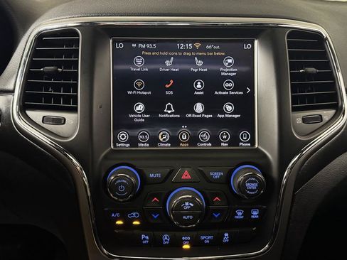 Used 2018 Jeep Grand Cherokee Altitude AWD/4WD image 20