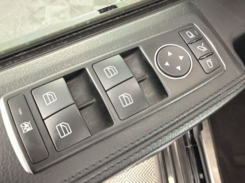 Used 2016 Mercedes-Benz G 63 AMG 4MATIC image 13