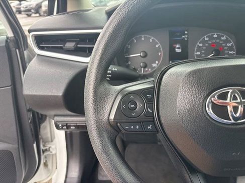 Used 2024 Toyota Corolla LE FWD image 17