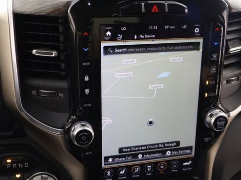 Used 2019 RAM 1500 Laramie AWD/4WD image 27